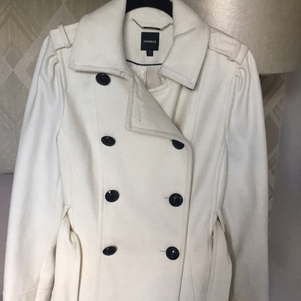Express Coat - Picture 2 of 8